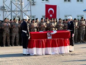 Tunceli’de kaza sonucu şehit olan polis memuru Yiğit için tören düzenlendi