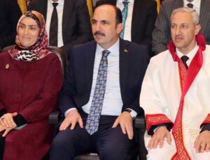 HMKÜ, Konya Büyükşehir Belediye Başkanı Uğur İbrahim Altay’a fahri doktora ünvanı verdi