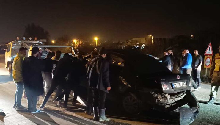 Samandağ’da iki otomobilin çarpıştığı kazada 1 kişi yaralandı