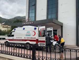 Sanatçı Ferdi Tayfur, hastaneye kaldırıldı