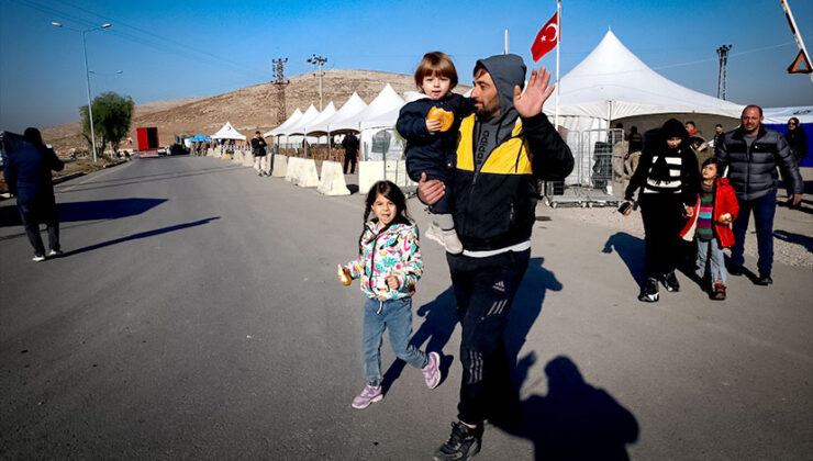 Suriyelilerin Hatay’daki sınır kapılarından ülkelerine dönüşü sürüyor