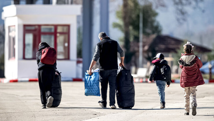 Suriyelilerin Hatay’daki sınır kapılarından ülkelerine dönüşü sürüyor