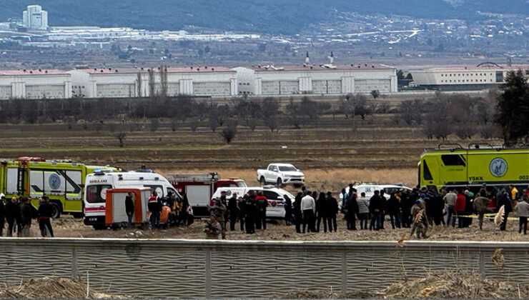 Isparta’da askeri helikopterin düşmesi sonucu 6 asker şehit oldu