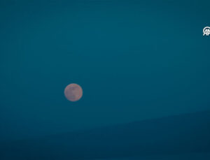 Ağrı’da Dolunay Manzarası Hayran Bıraktı