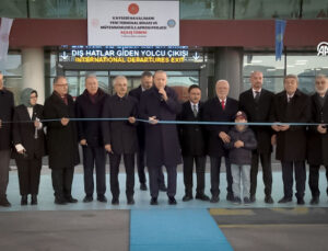 Cumhurbaşkanı Erdoğan, Kayseri Havalimanı Yeni Terminal Binasının Açılışını Gerçekleştirdi