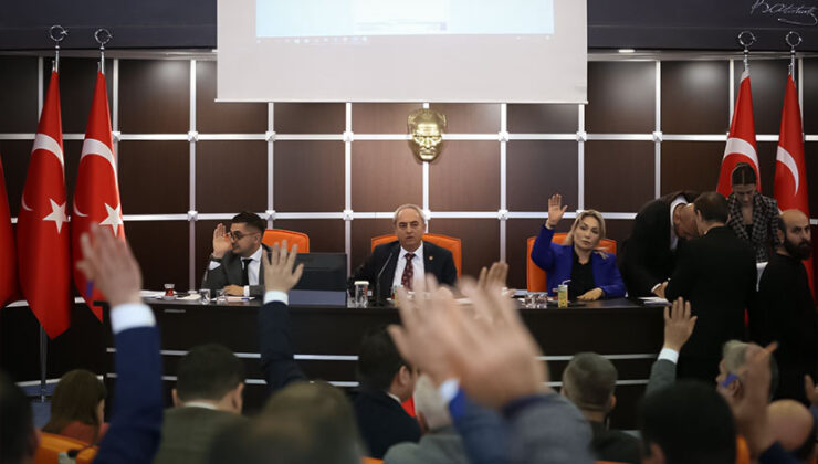 Kepez’de Ferdi Tayfur’un Adı Parka Verildi