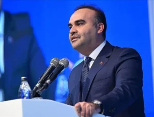 Bakan Kacır: “Hep birlikte yapacağımız daha nice işler var. Hiç kimse Türk milletinin kılına dahi zarar vermeyi Allah’ın izniyle aklının ucundan dahi geçiremeyecek