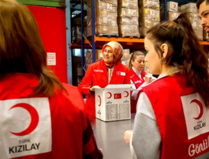Türk Kızılay Genel Başkanı Yılmaz: “Deprem Bölgesinde Kış Yardımları Mart Sonuna Kadar Devam Edecek”