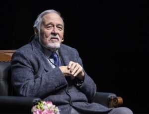 Tarihçi Prof. Dr. İlber Ortaylı, kütüphanesini bağışladı