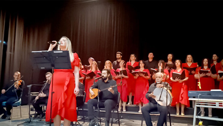 Samandağ’da Gülbahar Halk Korosu Konser Verdi