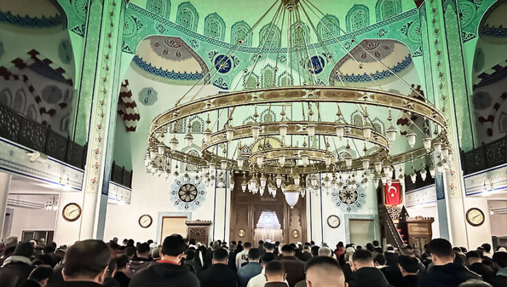 Adana, Mersin, Hatay ve Osmaniye’de Regaip Kandili idrak edildi