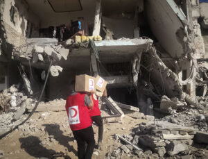 Türk Kızılayı, Gazze ve Suriye’de İnsani Yardım Çalışmalarını Sürdürüyor