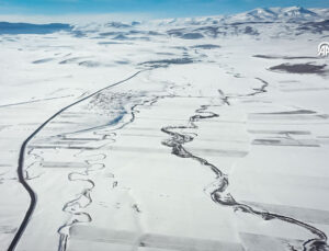 Kars’ta Kar Altında Mendereslerin Kış Büyüsü