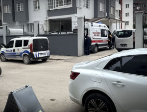 Adana’da Cam Silerken 13. Kattan Düşen Kadın Hayatını Kaybetti