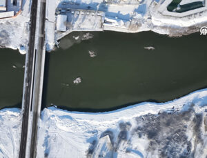 Sakarya’da Küçükboğaz Gölü ve Su Kanalı Dondu