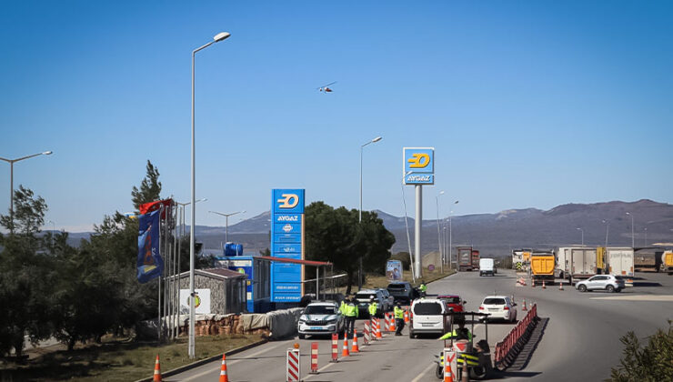 Hatay’da otoyol jandarması cayrokopter destekli trafik denetimi yaptı