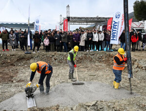 Hatay’da Vali Mustafa Masatlı Medeniyetler Köyü ve ibadethanesinin temeli atıldı