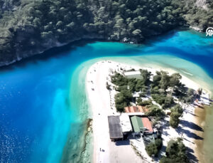 Fethiye’de Yazdan Kalma Günler: Turistler Denize Girdi, Güneşlendi