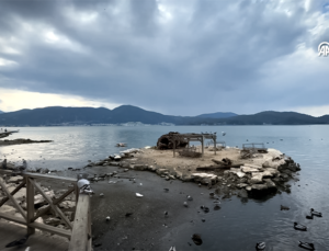 Marmaris ve Fethiye’de Deniz Suyu Çekildi: Uzmanlar Gel-Git Kaynaklı Olduğunu Belirtiyor