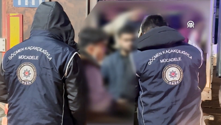 Sivas’ta Tır Dorsesinde 29 Düzensiz Göçmen Yakalandı