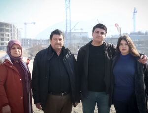 Enkazdan Su Borusuyla Kurtulan Aile “Yerinde Dönüşüm”le Yuvalarına Kavuşuyor