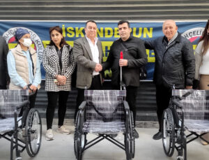 İskenderun Fenerbahçeliler Derneğinden Engelli Bireylere Tekerlekli Sandalye Desteği