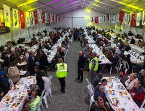 Hatay’da Büyükşehir Belediyesinin iftar çadırları hizmet vermeye başladı