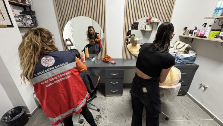 Depremzede kadınlara bayram öncesi ücretsiz kuaförlük hizmeti verildi