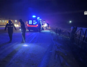 Aksaray’da Yolcu Otobüsü Şarampole Devrildi: 20 Yaralı