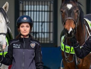 Kadın süvariler Van’da güvenliği sağlamak için görev başında