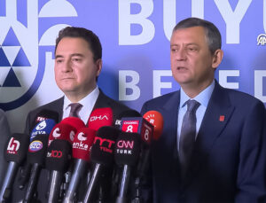Ali Babacan, İBB’yi Ziyaret Etti: “Demokrasi ve Hukukun Yanındayız”