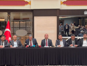 Konya’da Çumra ve Emirgazi Belediye Başkanları Yeniden Refah Partisi’nden İstifa Etti