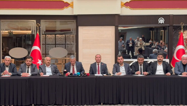 Konya’da Çumra ve Emirgazi Belediye Başkanları Yeniden Refah Partisi’nden İstifa Etti