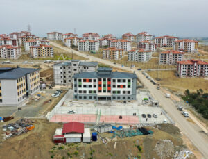 Hatay’da depremden sonra başlatılan eğitim seferberliğiyle 146 yeni okul açıldı