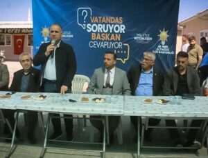 Altınözü Belediye Başkanı Rıfat Sarı, vatandaşlarla bir araya geldi