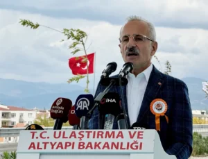 Bakan Uraloğlu: “Siirt-Kurtalan arasındaki tek yolu bölünmüş yola dönüştürdük”