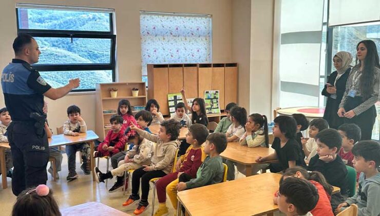 Belen’de Polis Ekiplerinden Ana Sınıfı Öğrencilerine Trafik Eğitimi
