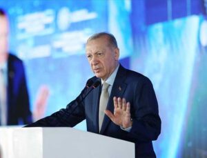 Cumhurbaşkanı Erdoğan: “Muhalefetin ‘Uçak İnmez’ Dediği Havalimanına Artık Aynı Anda 3 Uçak İniyor”