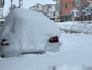Kastamonu’da kar kalınlığı yarım metreyi geçti
