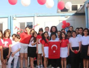 Hatay’da 23 Nisan Coşkusu Konteyner Kentte Yaşandı