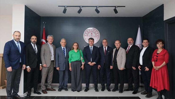 Hatay’da Robotik Yarışmasına Katılacak Öğrencilere Eğitim Desteği