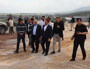 İçişleri Bakan Yardımcısı Münir Karaloğlu Hatay’da Deprem Konutlarını İnceledi