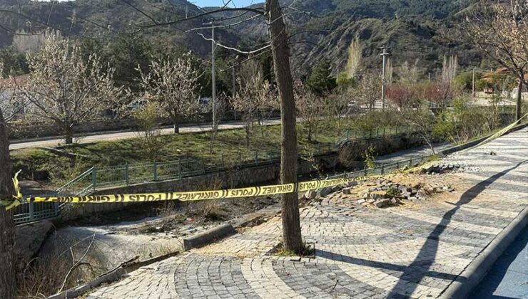 Isparta’da Feci Kaza: Kanala Düşen Otomobildeki Komiser Hayatını Kaybetti