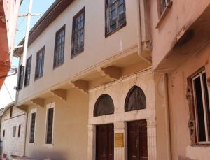 Hatay’ın depremde hasar gören Tıbbi ve Aromatik Bitkiler Müzesi restore ediliyor