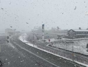 Nisan Ayında Erciyes’e Kar Yağdı