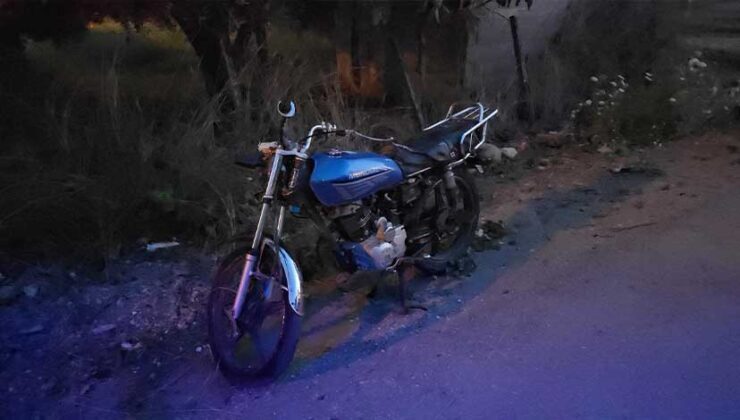 Adana’da “Dur” İhtarına Uymayan Motosikletli 2 Şüpheli Kaza Yaparak Yaralandı