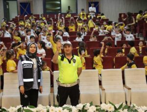 Hatay’ın Arsuz ilçesinde 380 öğrenci “Trafik Dedektifi” oldu!