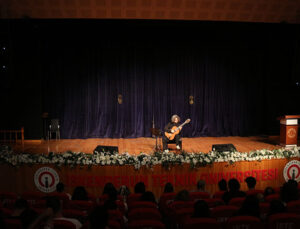 Gitarist Christian Lavernier, Hatay’da Konser Verdi