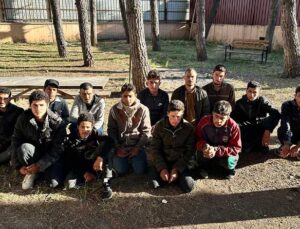 Hatay’da 65 Düzensiz Göçmen Yakalandı: 6 Şüpheli Tutuklandı
