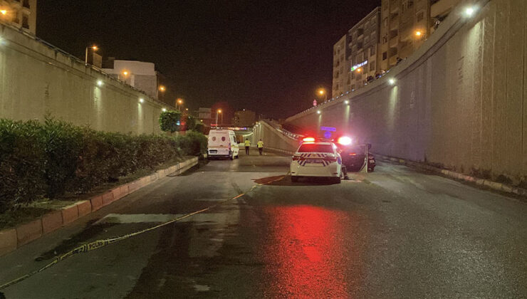 Hatay’da Devrilen Motosikletteki 2 Kişi Yaralandı